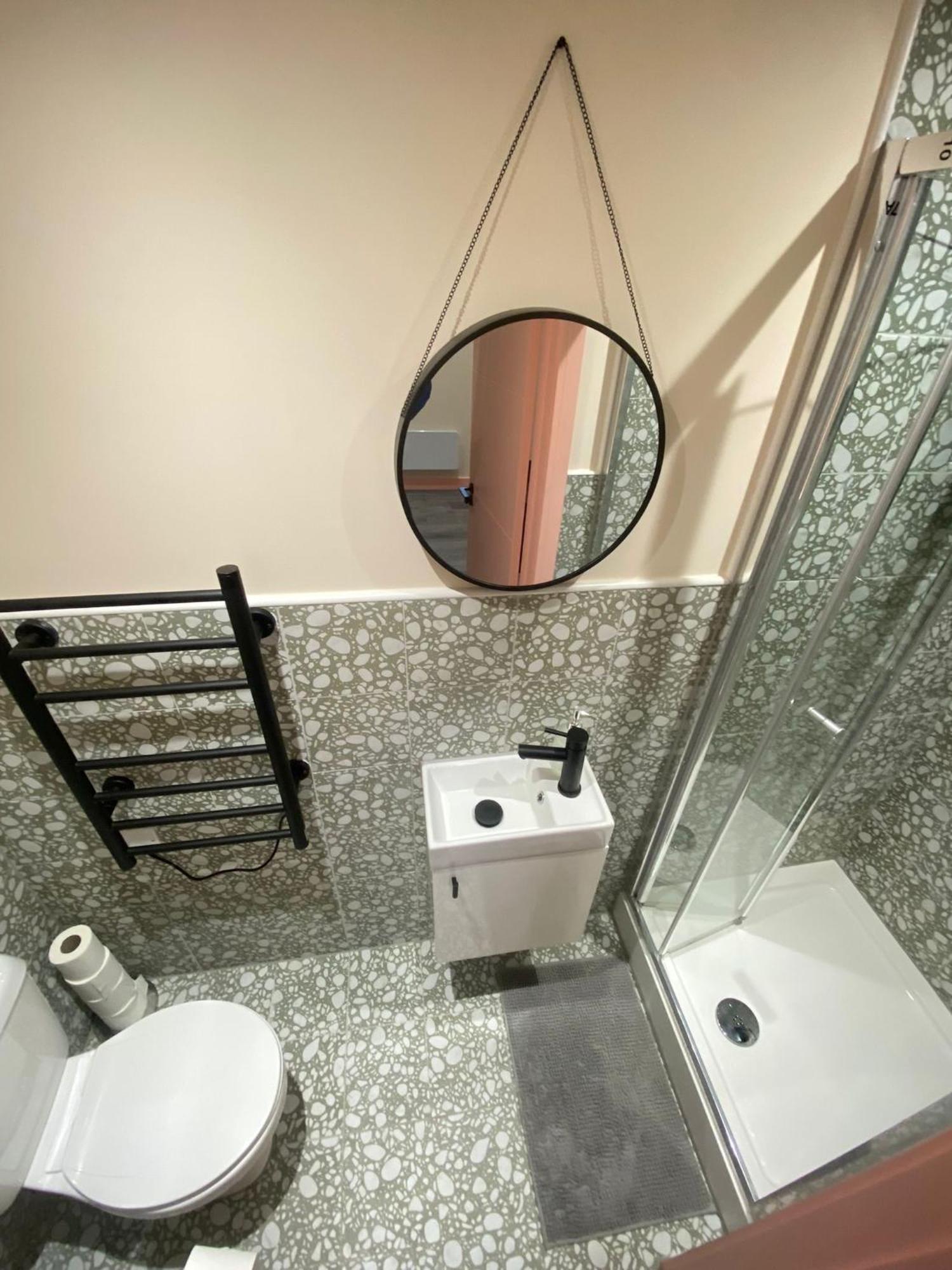 Guest house Cozy En-suite Loft In Trendy Local