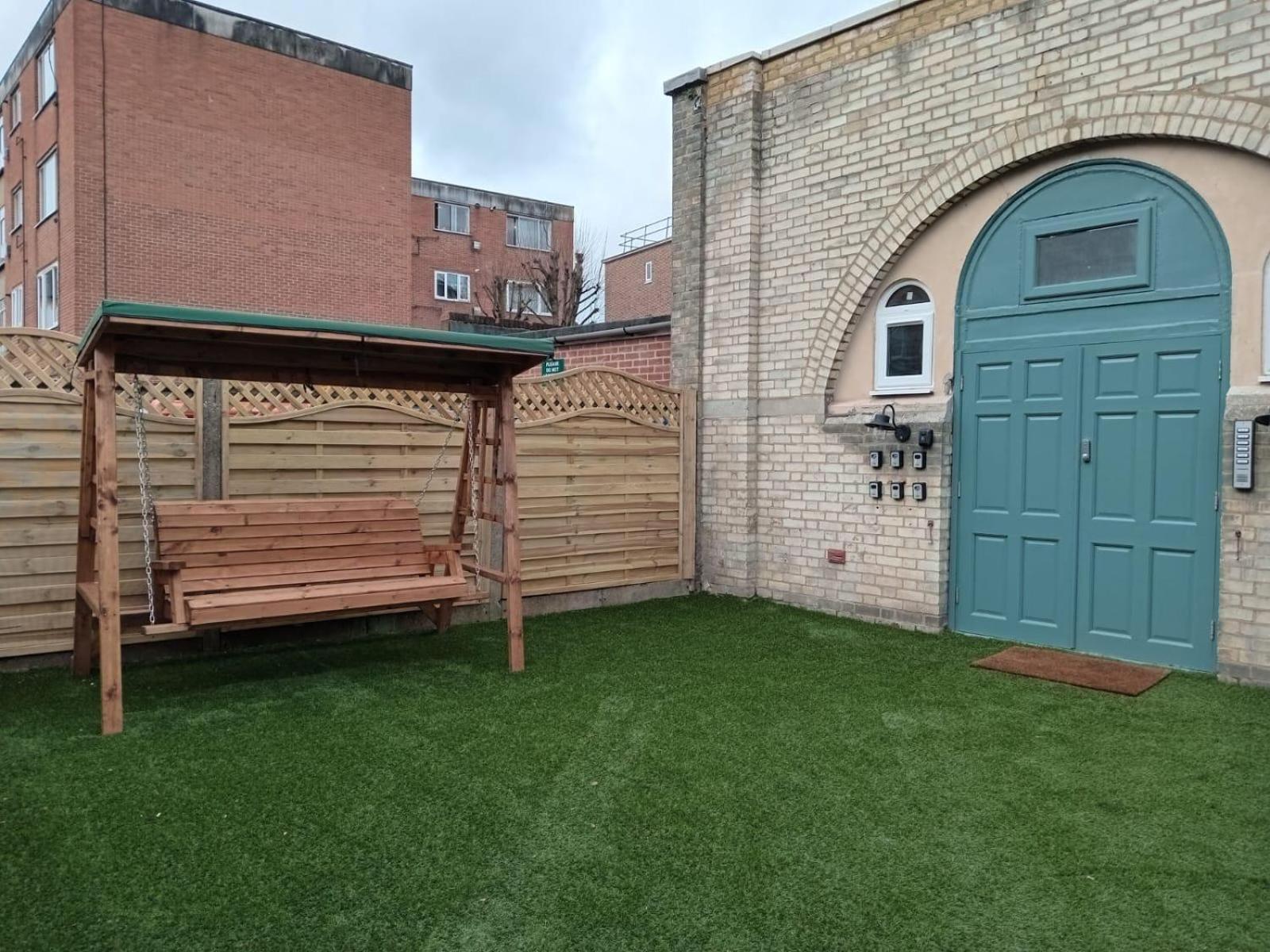 Cozy En-suite Loft In Trendy Local Londra