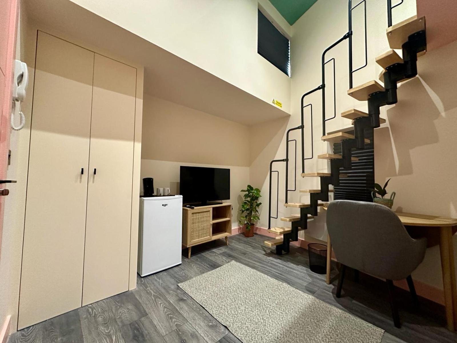 Pensiune Cozy En-suite Loft In Trendy Local