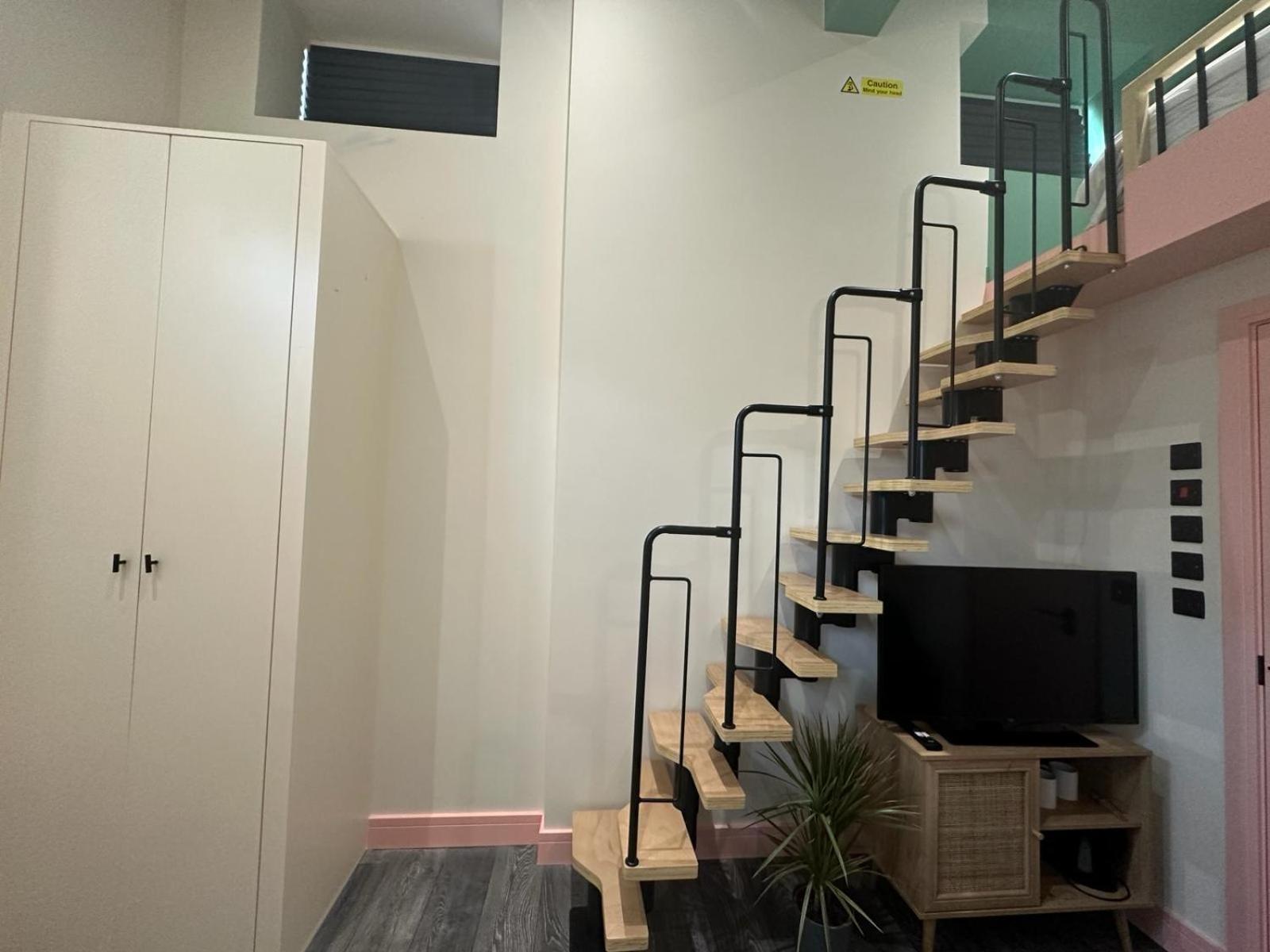 Cozy En-suite Loft In Trendy Local Pensiune