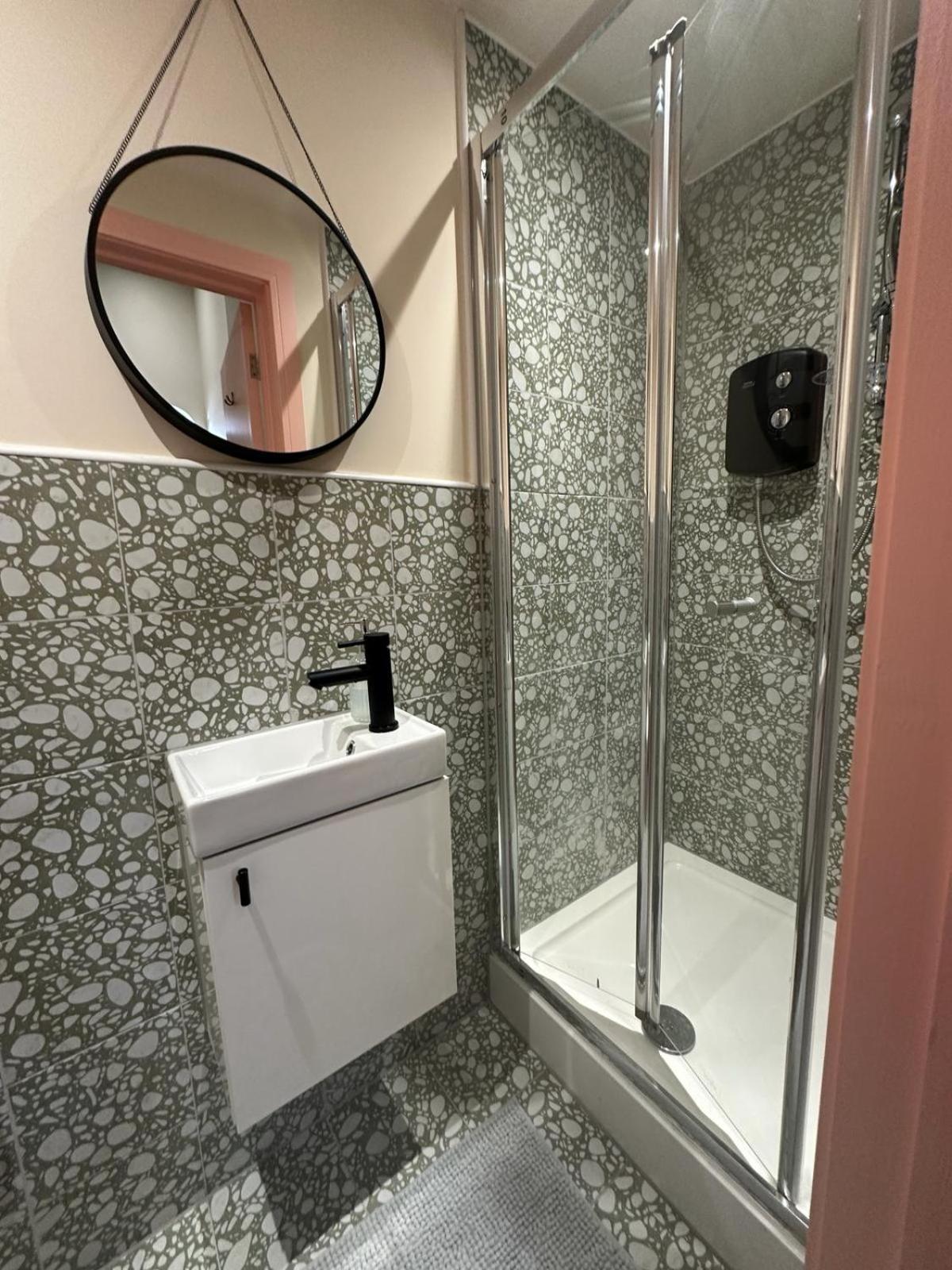 Cozy En-suite Loft In Trendy Local Londra