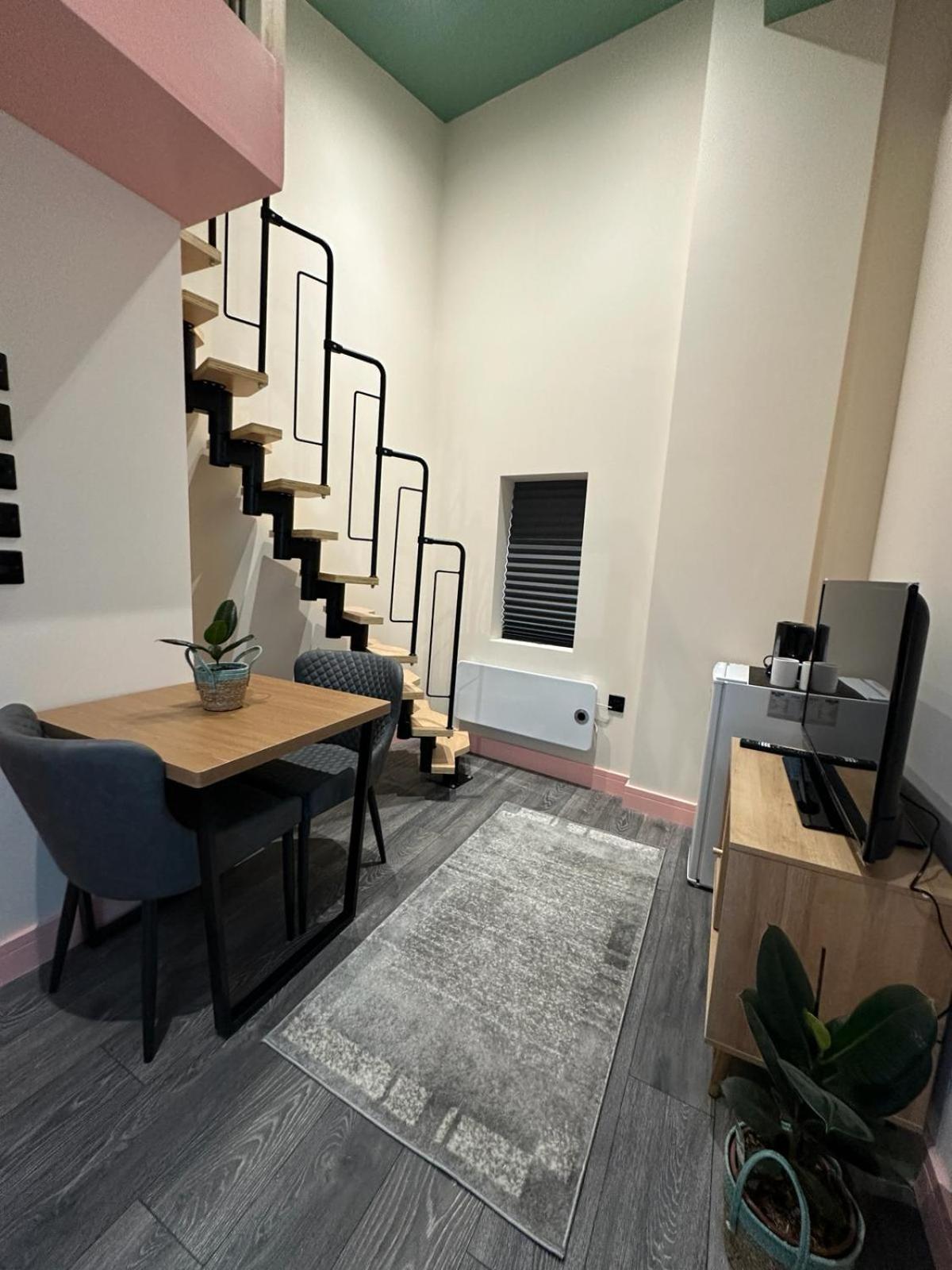 Cozy En-suite Loft In Trendy Local * Londra