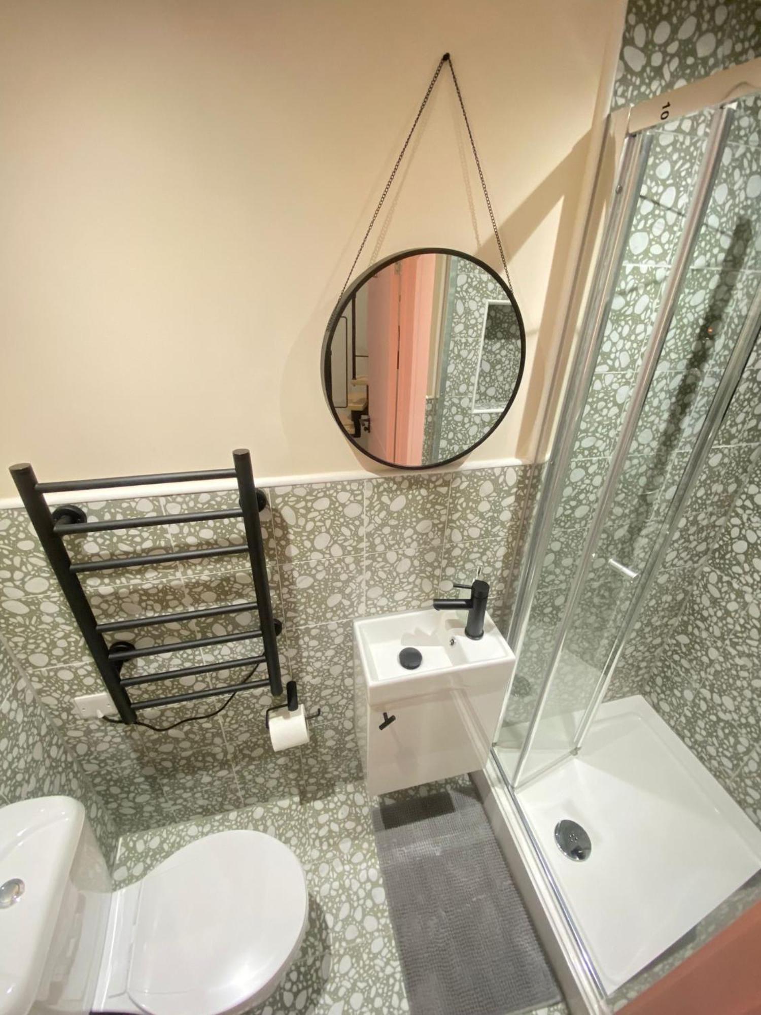 Pensiune Cozy En-suite Loft In Trendy Local