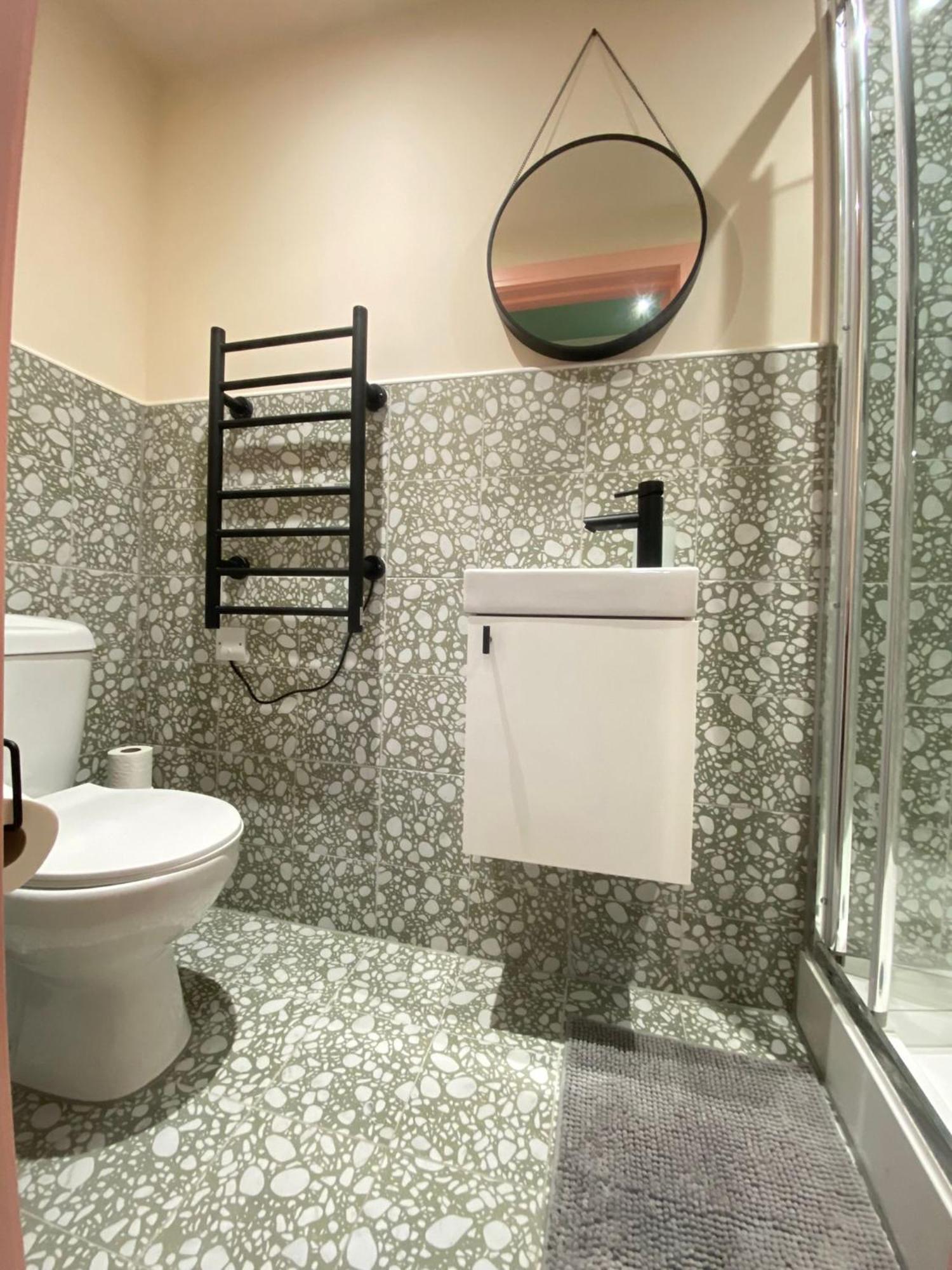 Cozy En-suite Loft In Trendy Local Pensiune
