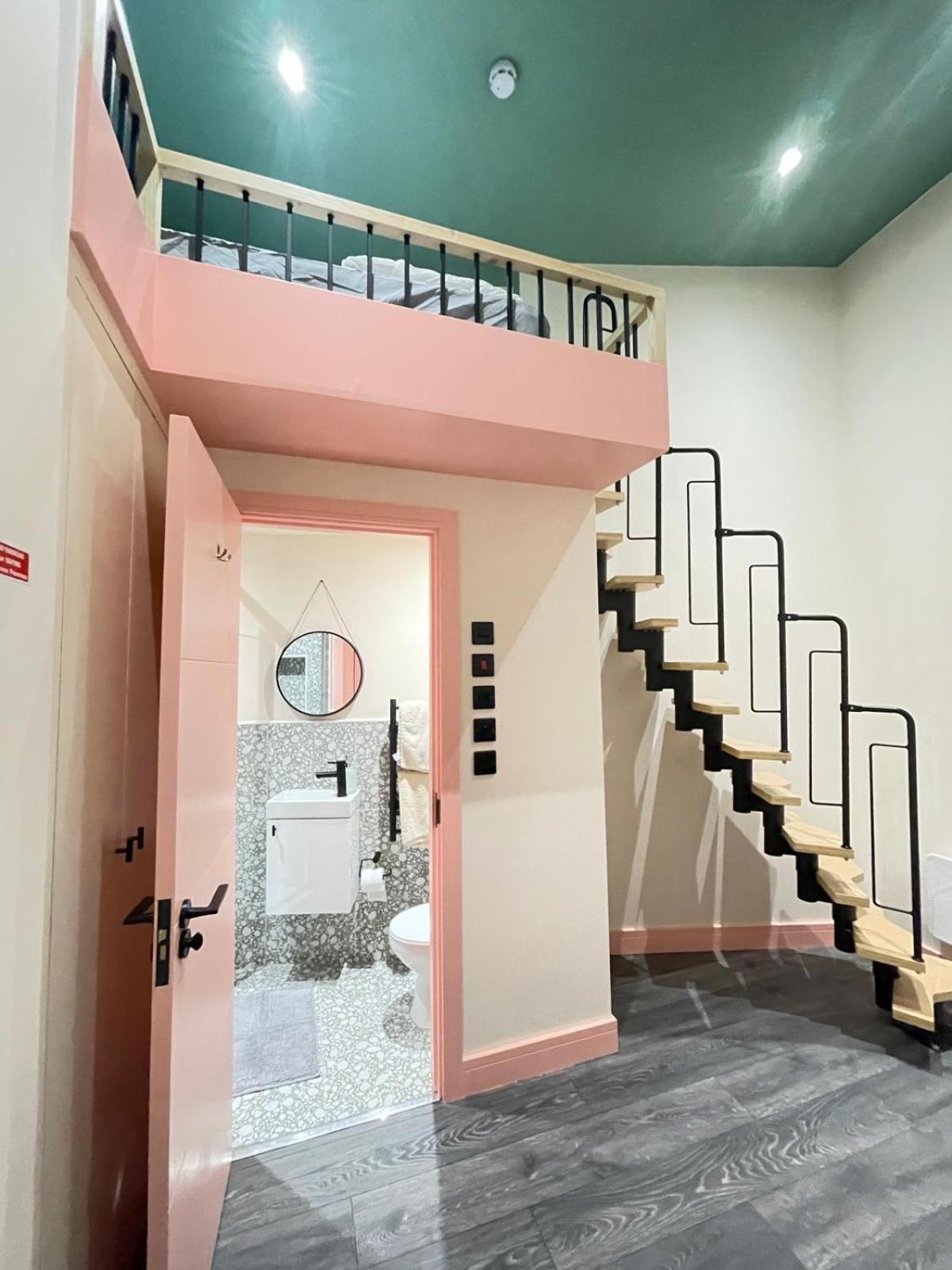 Cozy En-suite Loft In Trendy Local Pensiune *