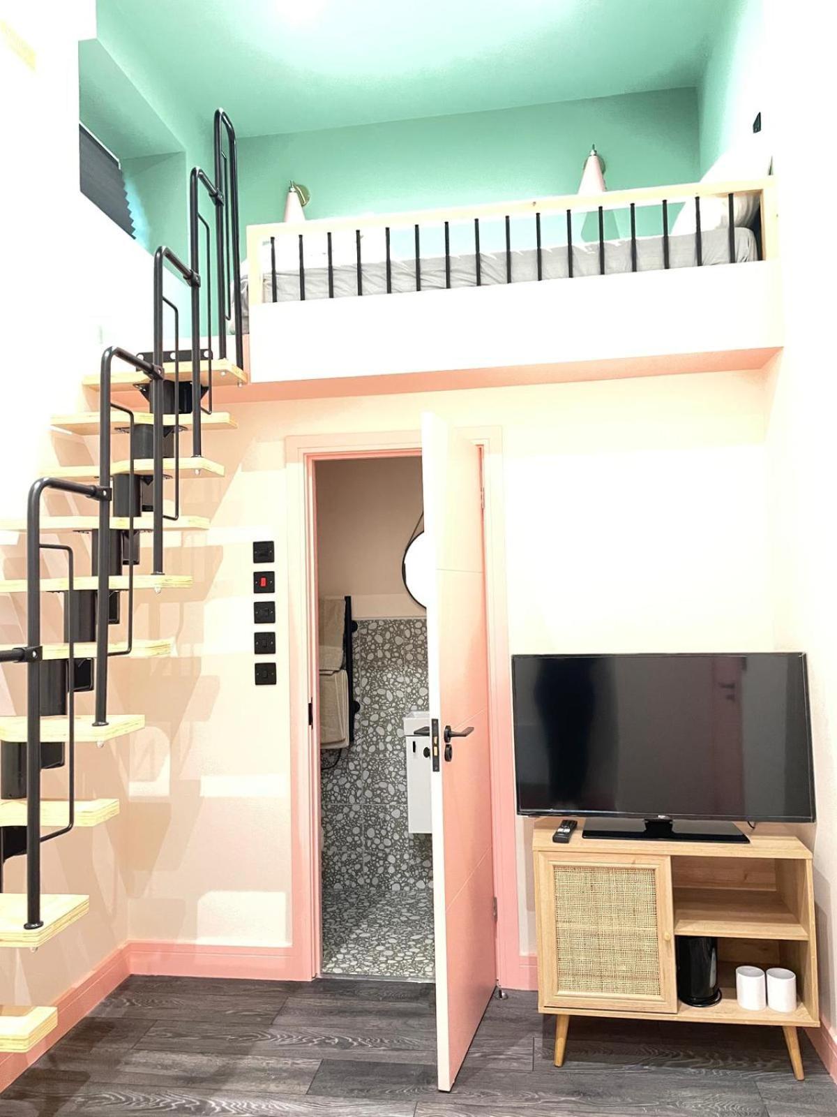 Cozy En-suite Loft In Trendy Local Pensiune *